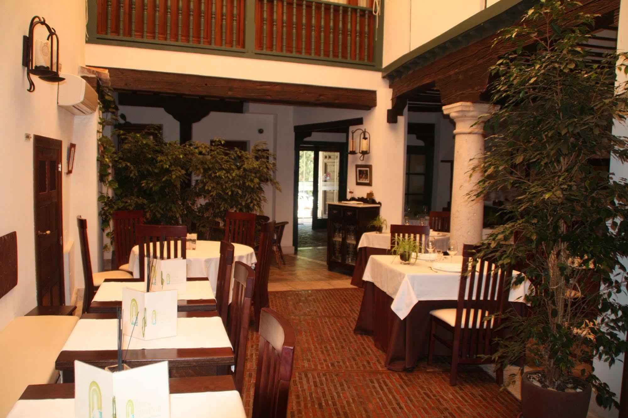 Hotel Spa La Casa Del Convento Chinchon Exterior photo